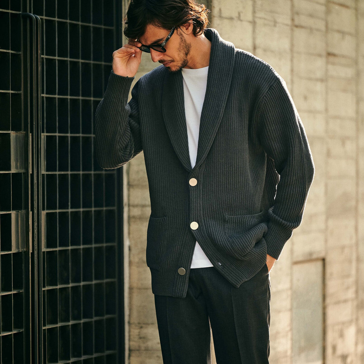 俺たち”の都会派モダンニット「THE WOOSTER CARDIGAN(ザ ウースター カーディガン)」 – GENTLEMAN PROJECTS